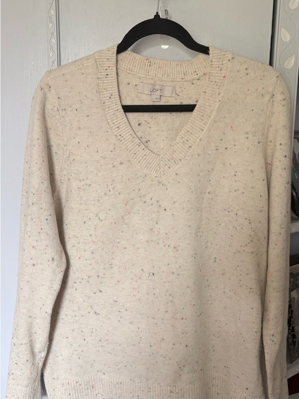 LOFT Cream Multispeckle V-Neck Sweater